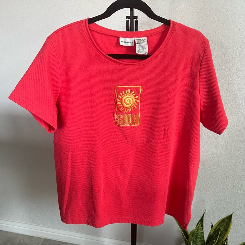 White Stag Red Sun Embroidered Short Sleeve Tee